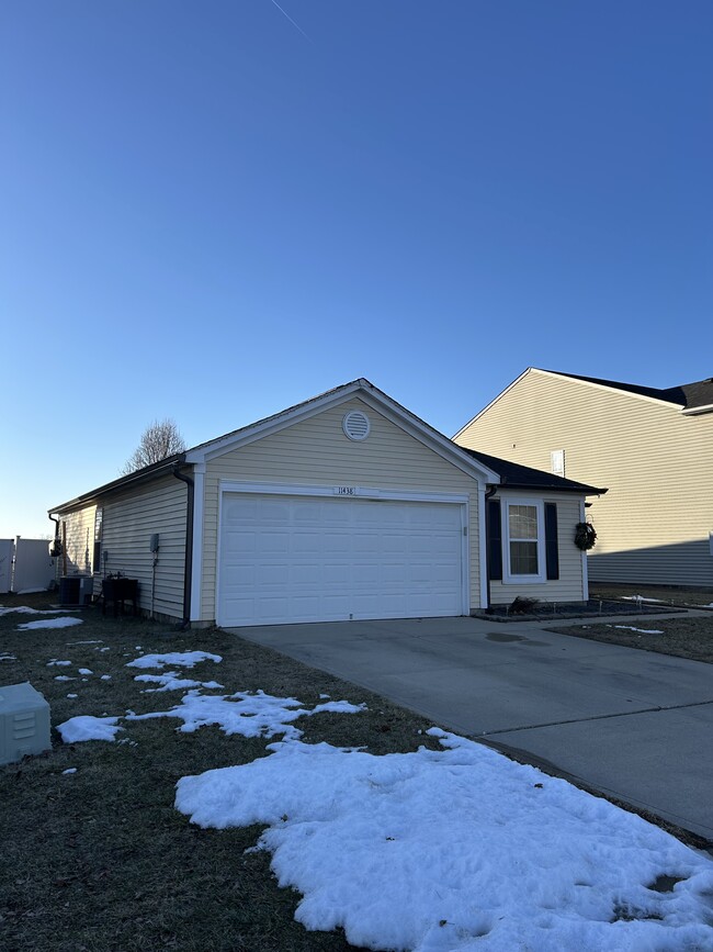 11438 N Meadowbend Way in Monrovia, IN - Building Photo - Building Photo