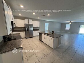 1449 Flower Dust Dr in Ruskin, FL - Foto de edificio - Building Photo