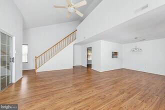 2002 Tanglewood Ct, Unit 2002 in Washington Township, NJ - Building Photo - Building Photo