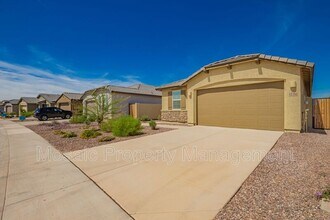 12380 E Verbina Ln in Florence, AZ - Building Photo - Building Photo