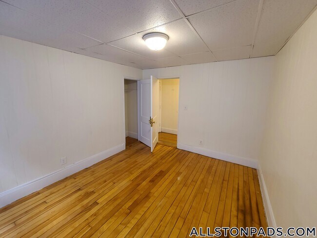 437 Cambridge St in Boston, MA - Building Photo - Building Photo