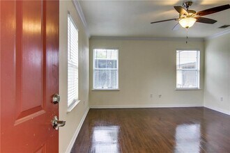 1713 Cullen Ave in Austin, TX - Building Photo - Building Photo