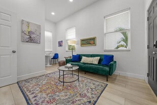 1862 6th St in Sarasota, FL - Building Photo