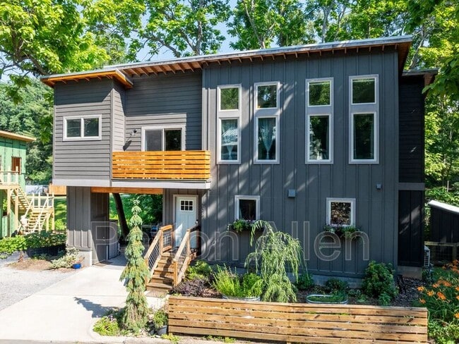 property at 206 Waynesville Ave