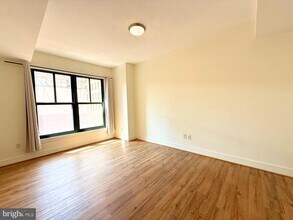 910 M St NW in Washington, DC - Building Photo - Building Photo