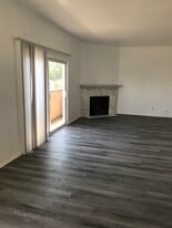 14607 Erwin St, Unit 14607 ERWIN ST in Van Nuys, CA - Building Photo