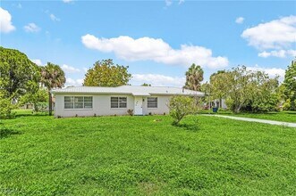 205 Purdue St in Lehigh Acres, FL - Building Photo - Building Photo