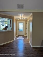 7605 New La Grange Rd in Louisville, KY - Building Photo - Building Photo