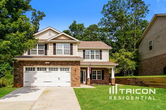 property at 1814 Woods Ln