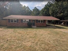 1130 Lombard Dr in Montgomery, AL - Building Photo