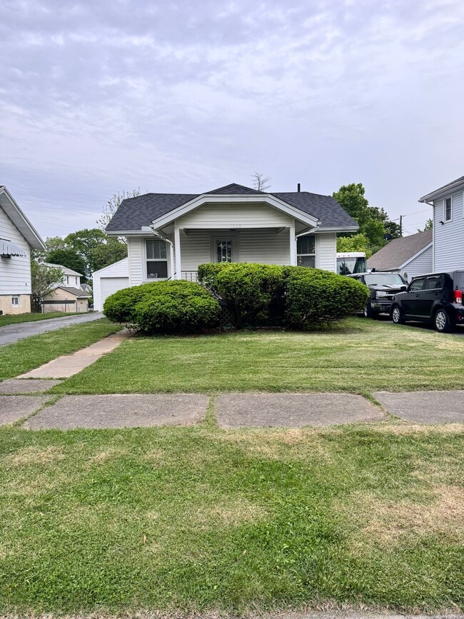 property at 1226 Edward Dr