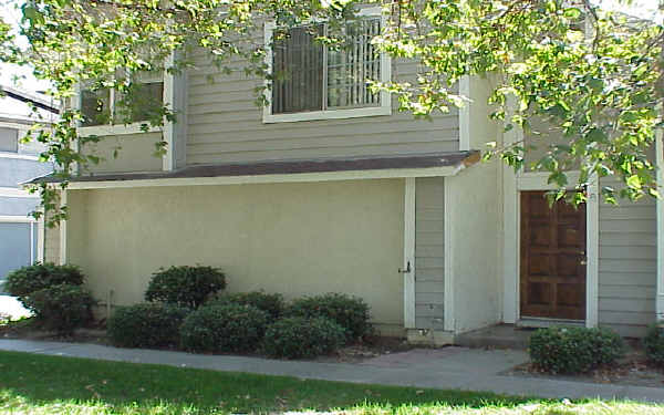 209 Grayson Way in Upland, CA - Building Photo - Building Photo