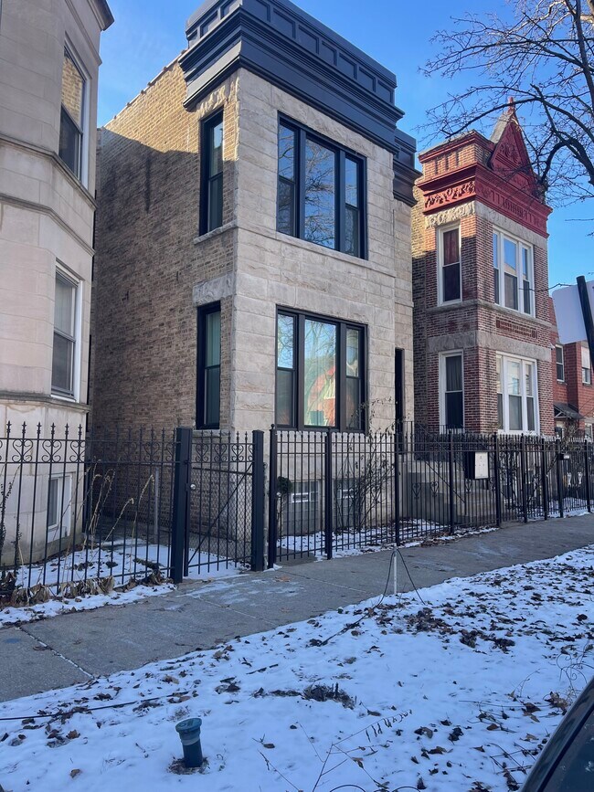 2733 W Crystal St, Unit 2