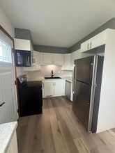 228 Lenora Dr NW in Cedar Rapids, IA - Building Photo - Building Photo