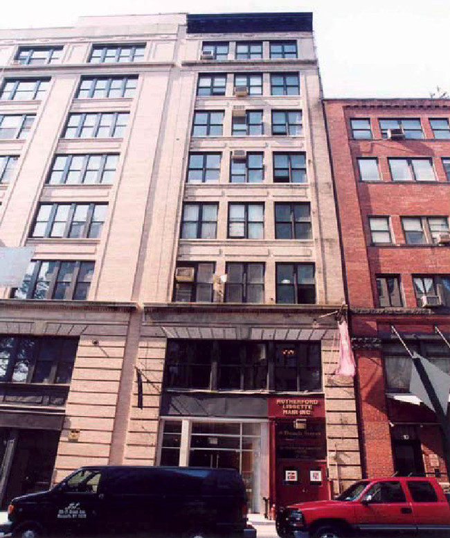 8 Beach St in New York, NY - Building Photo - Building Photo