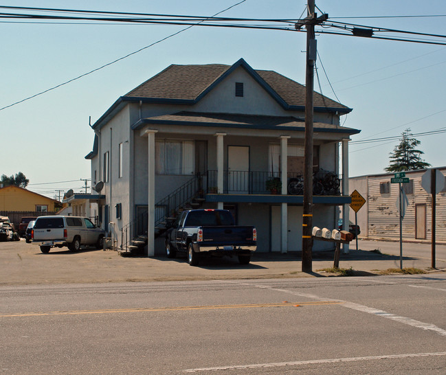 2133 Freedom Blvd in Freedom, CA - Building Photo - Building Photo