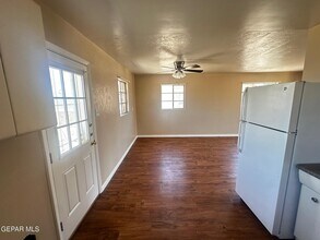 5013 Sierra Madre Dr in El Paso, TX - Building Photo - Building Photo