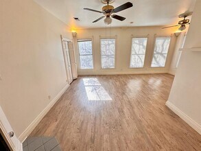 402 W 44th St in Austin, TX - Building Photo - Building Photo