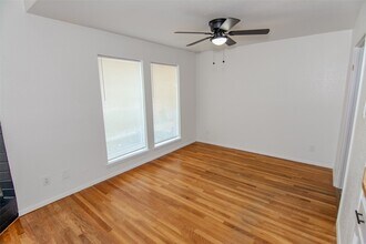 7860 Green Lawn Dr in Houston, TX - Building Photo - Building Photo