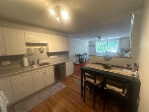 40 Clifton St, Unit #33 in Cambridge, MA - Building Photo - Building Photo