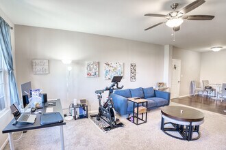 7520 Claridge Dr in Bridgeview, IL - Building Photo - Building Photo