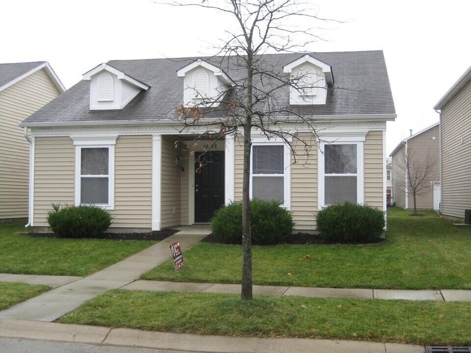 12243 Belfry Dr in Noblesville, IN - Building Photo