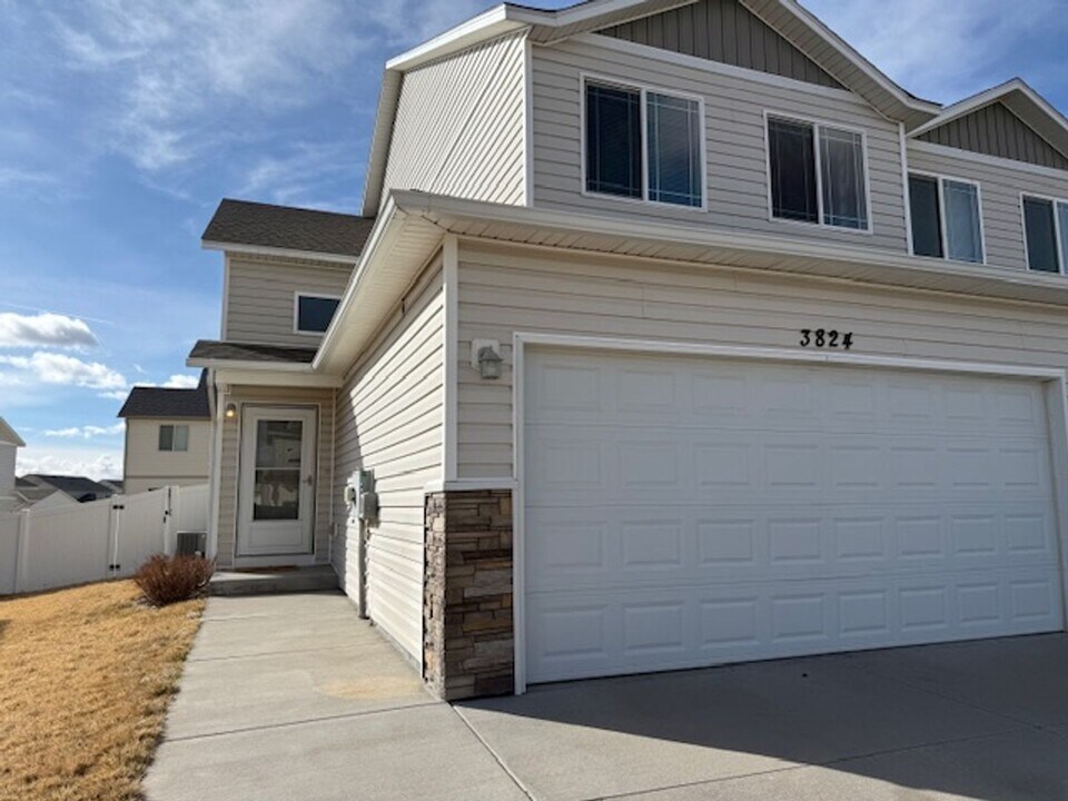 3824 Fire Walker Trail in Cheyenne, WY - Building Photo