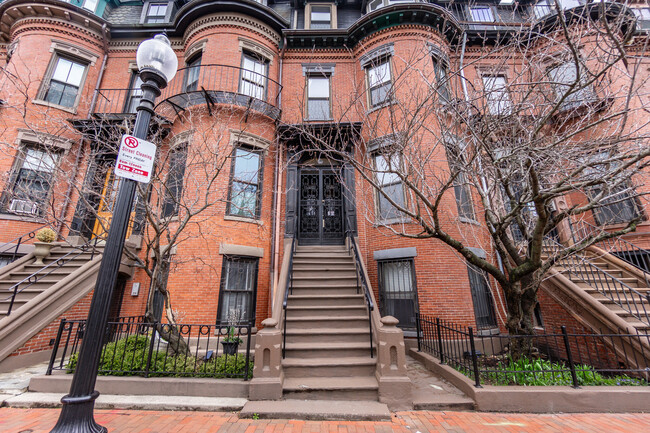 209 W Newton St, Unit 2
