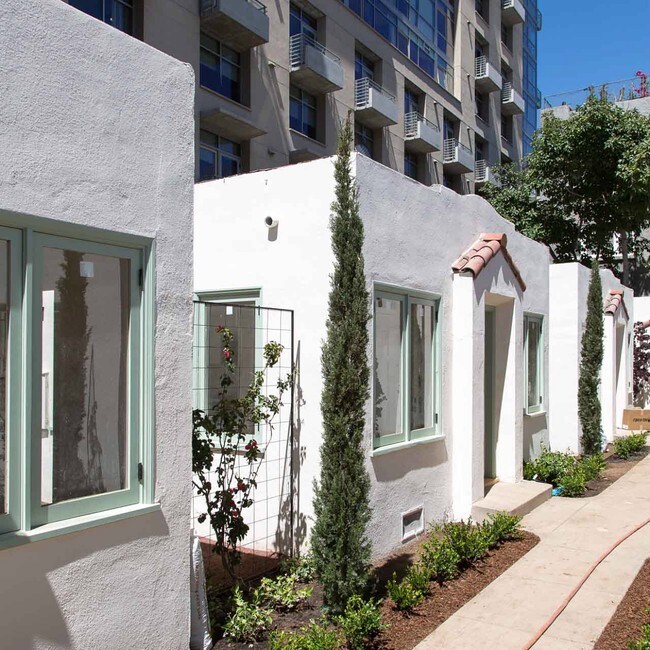 The Bungalows Apartments San Diego, CA Apartments For Rent