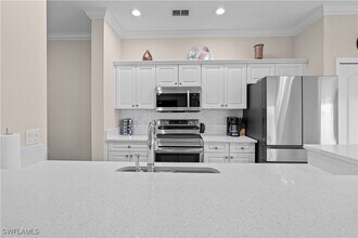 8331 Whiskey Preserve Cir in Ft. Myers, FL - Foto de edificio - Building Photo