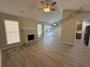 6311 Richfield Ln in Charlotte, NC - Building Photo - Building Photo