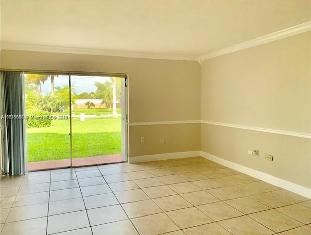 7256 SW 94th Pl in Miami, FL - Building Photo