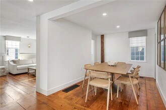 108 Prospect Hill St in Newport, RI - Building Photo - Building Photo