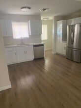 3042 N 24th Dr in Phoenix, AZ - Building Photo - Building Photo