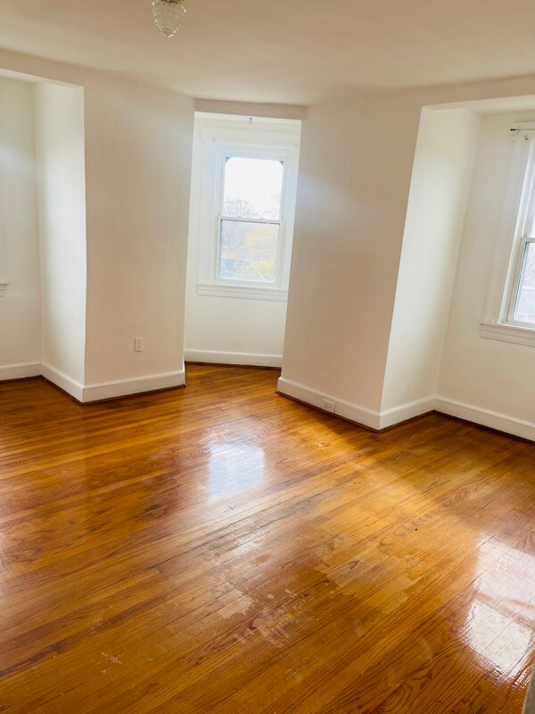 3712 Parkside Dr in Baltimore, MD - Building Photo - Building Photo