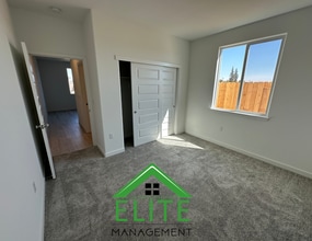 7372 Octave St in Sacramento, CA - Building Photo - Building Photo