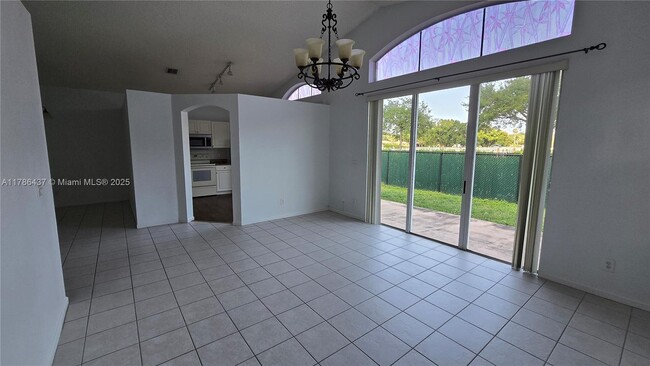 5058 SW 148th Terrace in Davie, FL - Building Photo - Building Photo