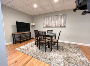 139r Linden St-Unit -2 in Wellesley, MA - Building Photo - Building Photo
