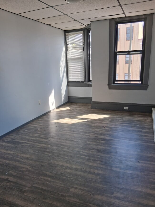 305 Penn St, Unit 4 in Reading, PA - Building Photo - Building Photo