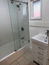 309 E Wilson Ave in Glendale, CA - Foto de edificio - Building Photo