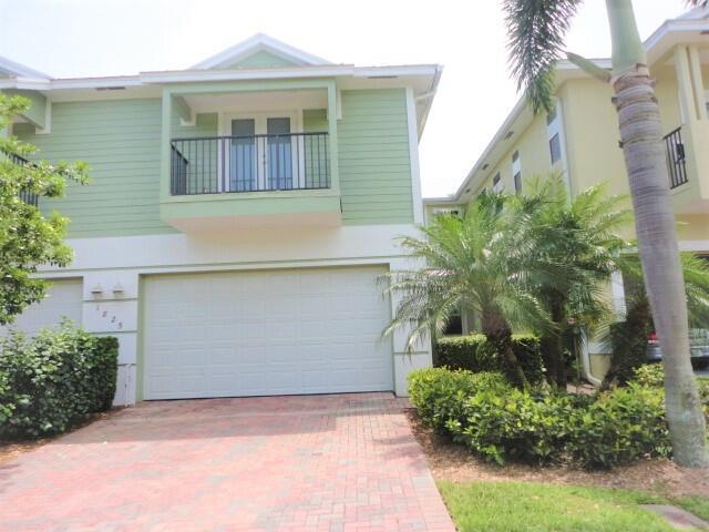 1825 Bridgepointe Cir