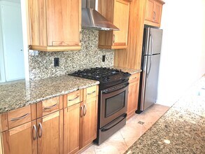 3881 Groton St, Unit 4 in San Diego, CA - Building Photo - Building Photo