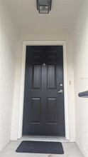 8933 Lee Vista Blvd in Orlando, FL - Building Photo - Building Photo