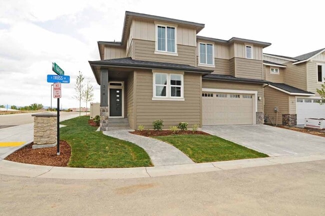 property at 314 S Truss Ave