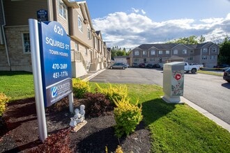 620 Squires St in Fredericton, NB - Building Photo - Building Photo