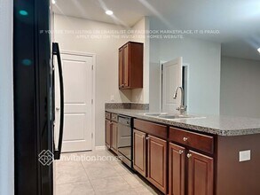 10654 Lake Montauk Dr in Riverview, FL - Building Photo - Building Photo