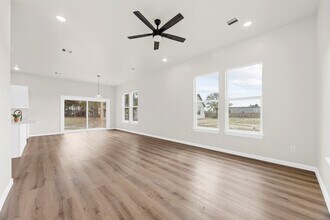 56 Rd 5604 in Cleveland, TX - Building Photo - Building Photo