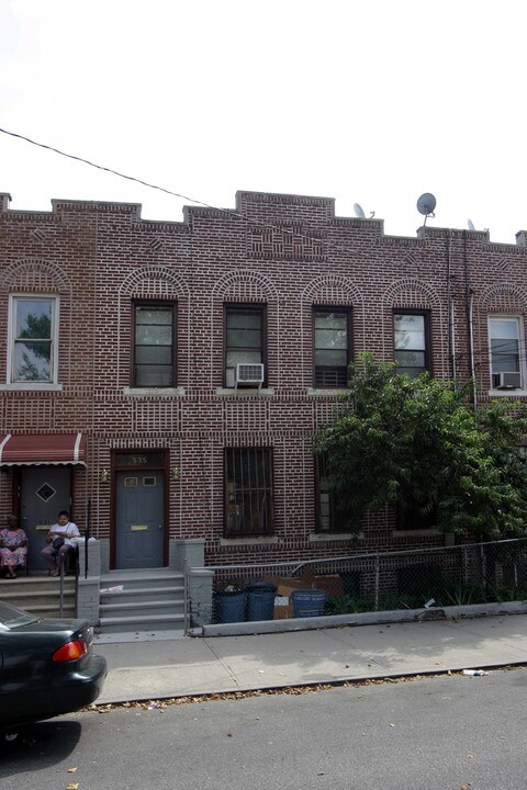 535 Bradford St in Brooklyn, NY - Building Photo