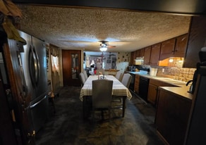 525 Yanac St in Hazleton, PA - Building Photo