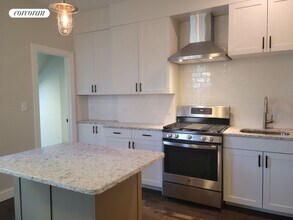 70-01 Fresh Pond Rd in Queens, NY - Building Photo - Building Photo